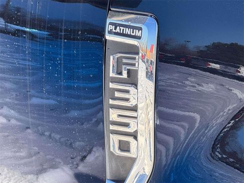 Used 2022 Ford F350 Platinum image 8