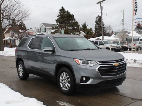 Used 2019 Chevrolet Traverse LT image 4