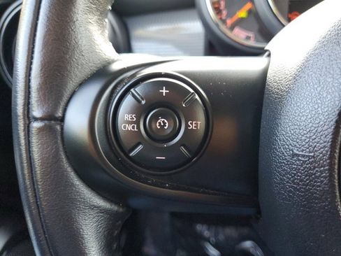 Used 2018 MINI Cooper 4-Door Hardtop image 20