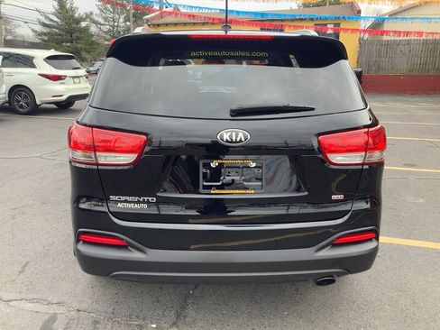 Used 2017 Kia Sorento AWD image 7
