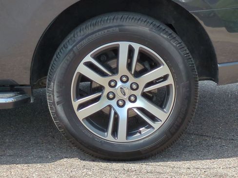 Used 2022 Ford Expedition Limited AWD/4WD image 14
