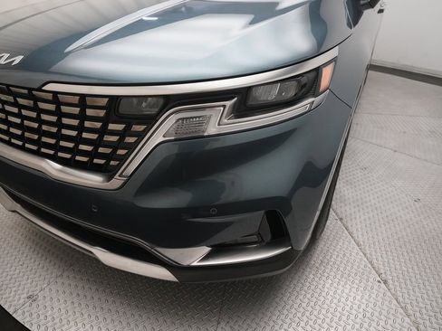 Certified 2024 Kia Carnival SX image 24