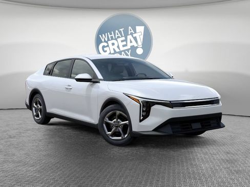 New 2026 Kia K4 FWD image 8