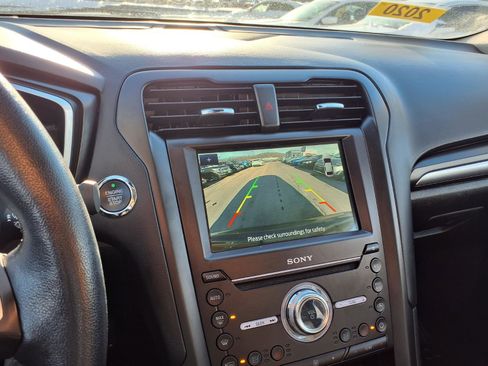 Used 2020 Ford Fusion Energi Titanium image 10