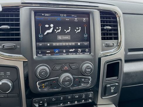 Used 2018 RAM 2500 Laramie w/ Sport Appearance Group AWD/4WD image 12