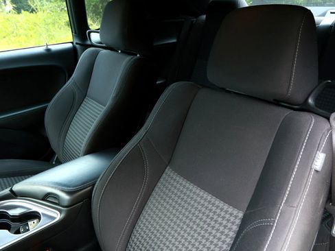 Used 2015 Dodge Challenger R/T w/ Quick Order Package 22B R/T image 23