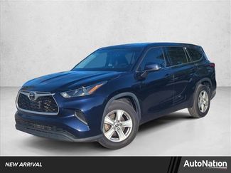Used 2022 Toyota Highlander L FWD video 1