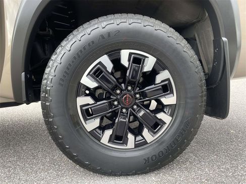 Used 2023 Nissan Frontier Pro-X w/ Technology Package image 10