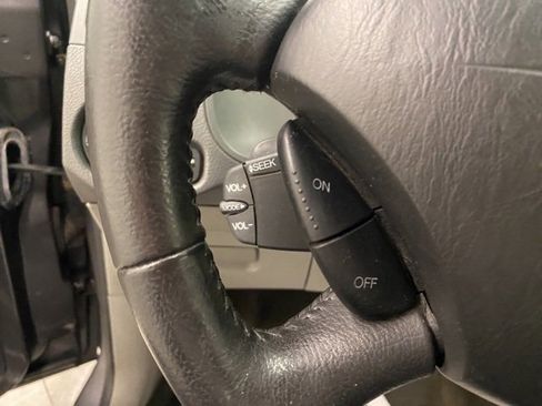 Used 2005 Ford Focus ZX4 Sedan image 10