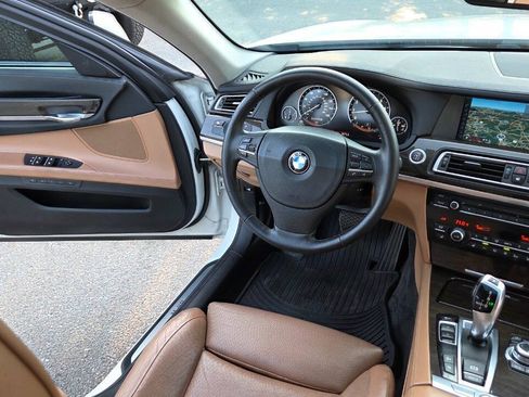 Used 2011 BMW 750Li xDrive AWD/4WD image 43
