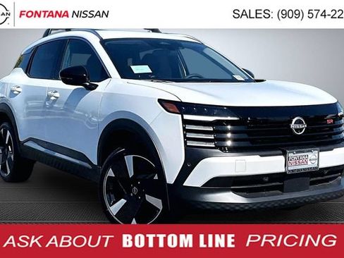 New 2026 Nissan Kicks SR w/ Cold Weather Package FWD image 1