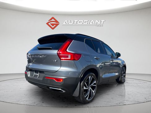 Used 2019 Volvo XC40 T5 R-Design AWD/4WD image 7