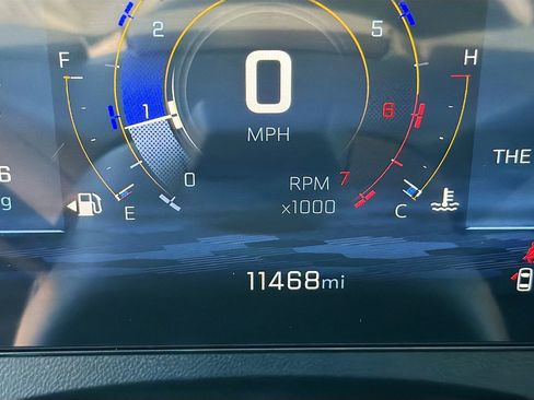 Used 2024 Chevrolet Traverse RS image 11