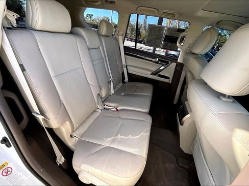 Used 2018 Lexus GX 460 Premium w/ Premium Package image 20