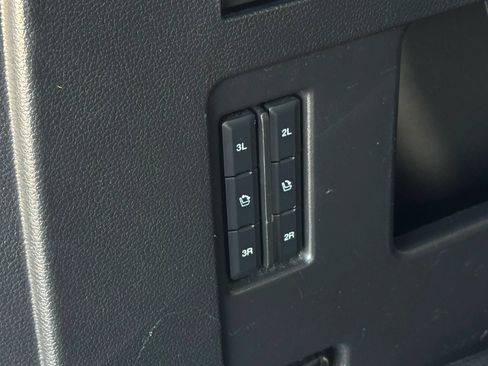 Used 2018 Ford Expedition Platinum AWD/4WD image 27