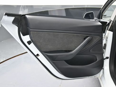 Used 2019 Tesla Model 3 Long Range image 41