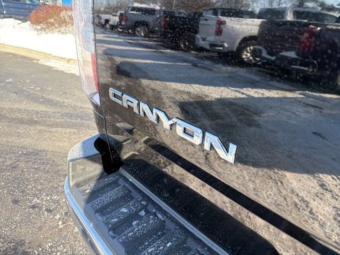 Used 2015 GMC Canyon SLT w/ Driver Alert Package image 30