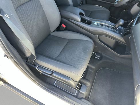 Certified 2022 Honda HR-V EX image 18