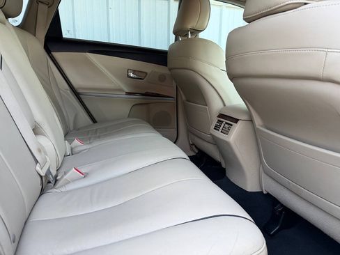 Used 2009 Toyota Venza FWD image 9