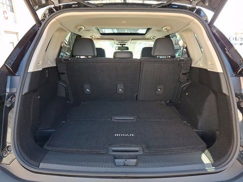 Used 2023 Nissan Rogue SL w/ SL Premium Package image 31