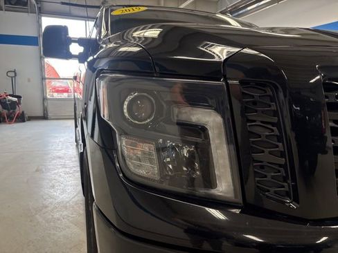 Used 2019 Nissan Titan SL image 41