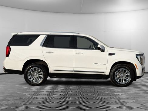 Used 2025 GMC Yukon Denali image 3