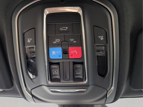 New 2025 Jeep Grand Cherokee L Altitude image 25