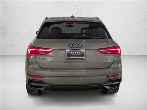 New 2025 Audi Q3 2.0T Premium image 7