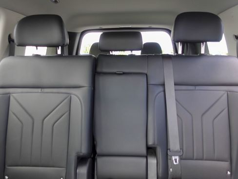 Used 2025 Hyundai Santa Fe SEL AWD/4WD image 13