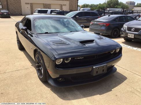 Used 2022 Dodge Challenger R/T Scat Pack RWD image 6