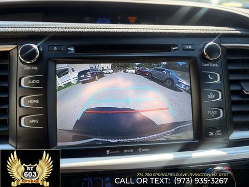 Used 2018 Toyota Highlander XLE AWD/4WD image 23