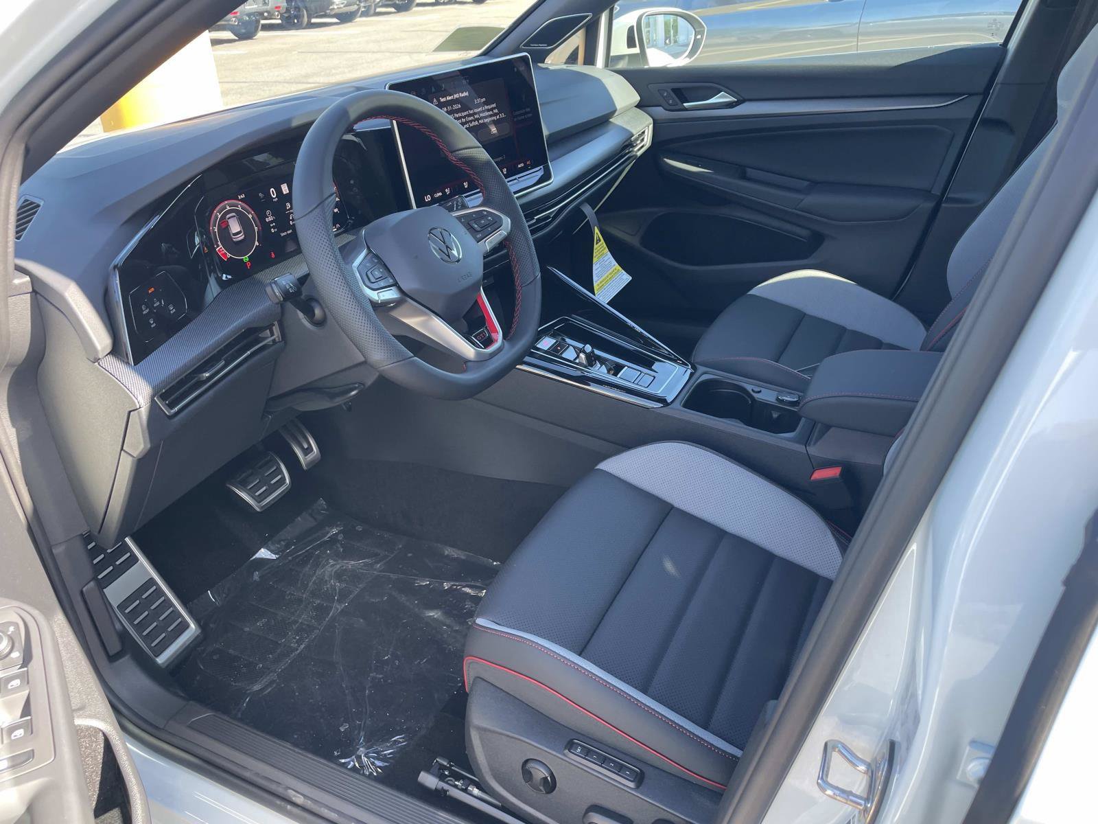 New 2026 Volkswagen GTI SE FWD image 8
