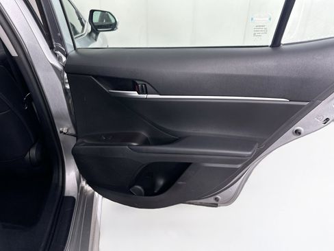 Used 2023 Toyota Camry SE image 27