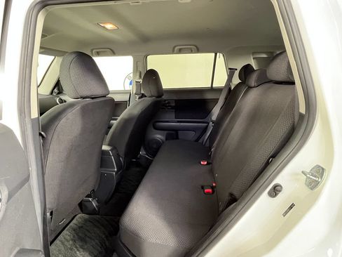 Used 2010 Scion xB FWD image 20
