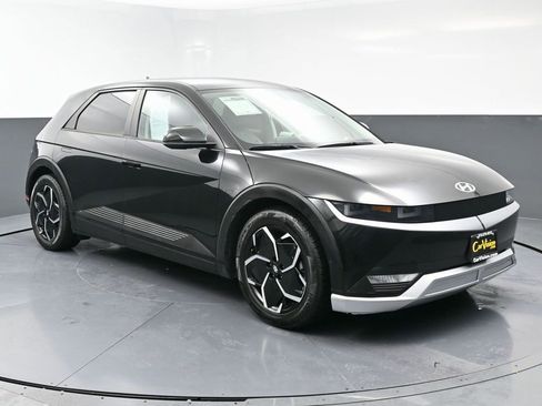 Used 2022 Hyundai Ioniq 5 SE image 3