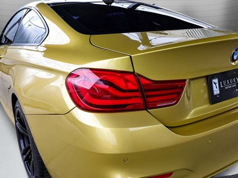 Used 2018 BMW M4 Coupe RWD image 13