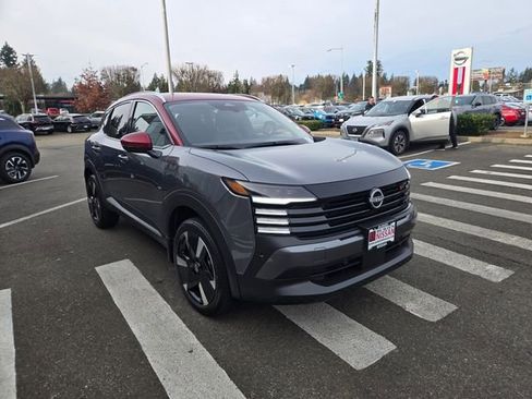 New 2026 Nissan Kicks SR w/ SR Premium Package AWD/4WD image 3