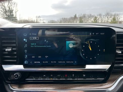 Used 2023 Chevrolet Silverado 1500 LT image 32