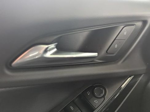Used 2026 Chevrolet Equinox LT FWD image 24