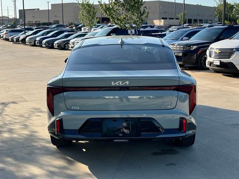 Used 2025 Kia K4 GT-Line w/ GT-Line Premium Package FWD image 11