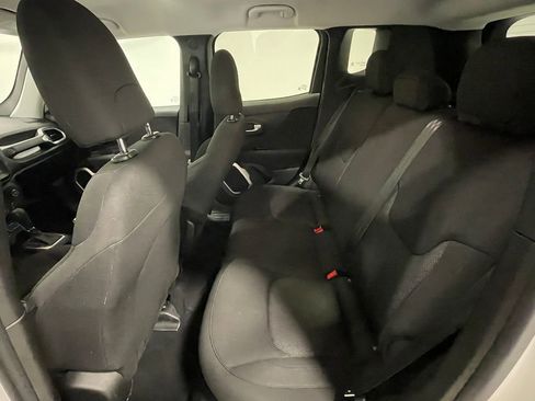 Used 2019 Jeep Renegade Sport w/ Sport Appearance Group AWD/4WD image 18