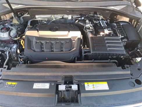 Certified 2022 Volkswagen Tiguan SE image 35