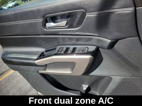 Used 2022 Nissan Pathfinder Platinum w/ Lighting Package (N93) image 10