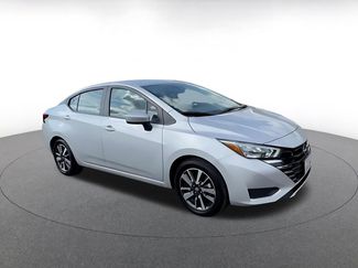 Used 2025 Nissan Versa SV FWD video 2