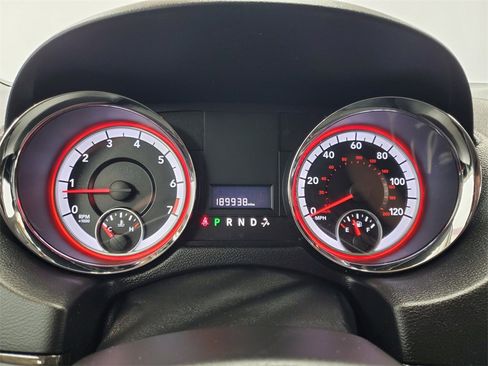 Used 2012 Dodge Grand Caravan SXT image 15