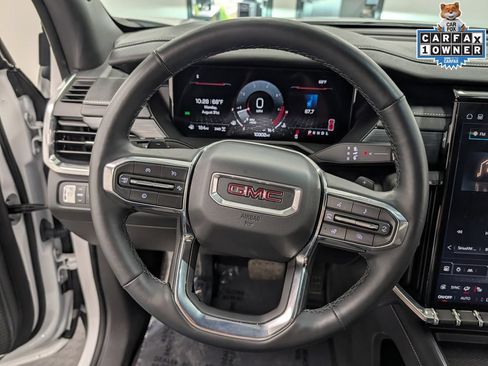 Used 2025 GMC Acadia Elevation w/ LPO, All-Weather Package AWD/4WD image 25