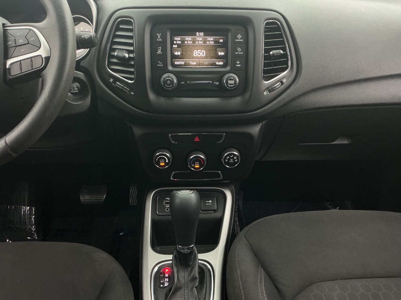 Used 2018 Jeep Compass Sport FWD image 29