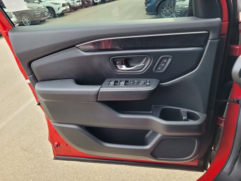 Certified 2024 Honda Pilot Elite image 16