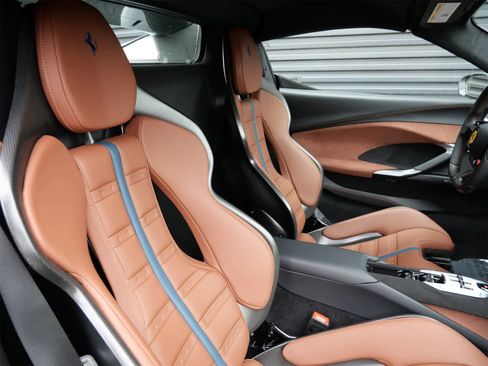 Used 2024 Ferrari 296 GTS image 30