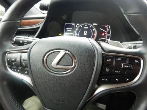 Used 2023 Lexus ES 350 w/ Premium Package image 18